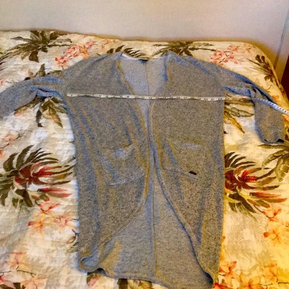 Roots Grey sweater - Picture 1 of 5